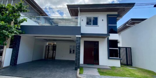 NEWLY BUILT MODERN AND LUXURIOUS HOUSE FOR SALE!!