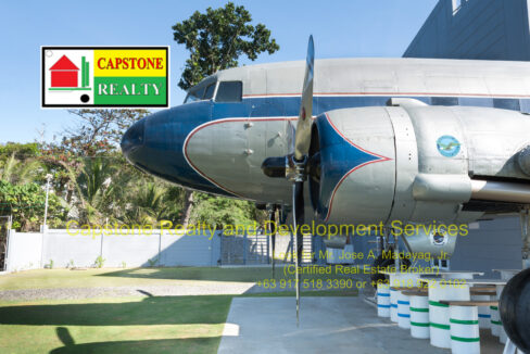 airplane front